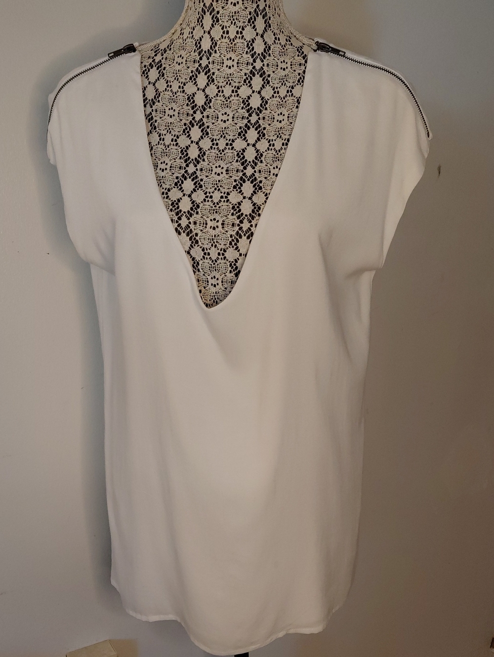 White V-Neck Cap Sleeve Women’s Top with Shoulder Zippers